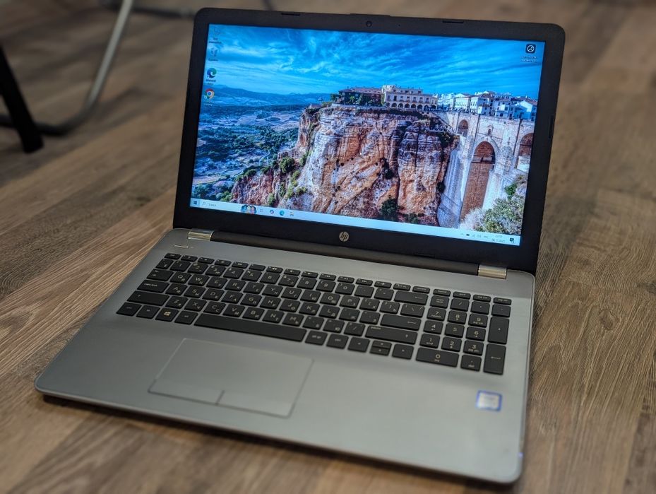 Hp 250 G6, 8/256, i3-7gen, Windows 10 + Office