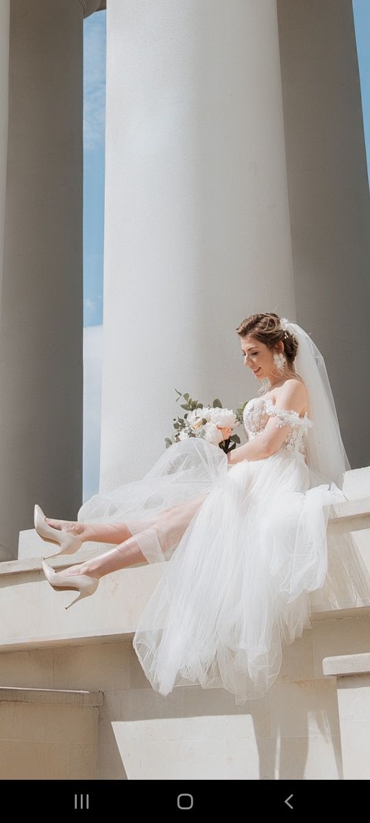 Платье свадебное прозрачный корсет и юбка цветы 3д ручная работа berta