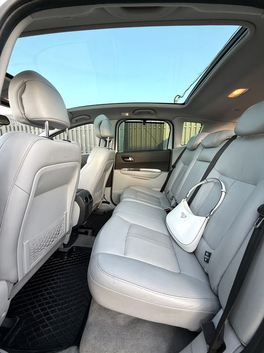 Пежо Peugeot 3008 2010 року дизель 2.0 автомат