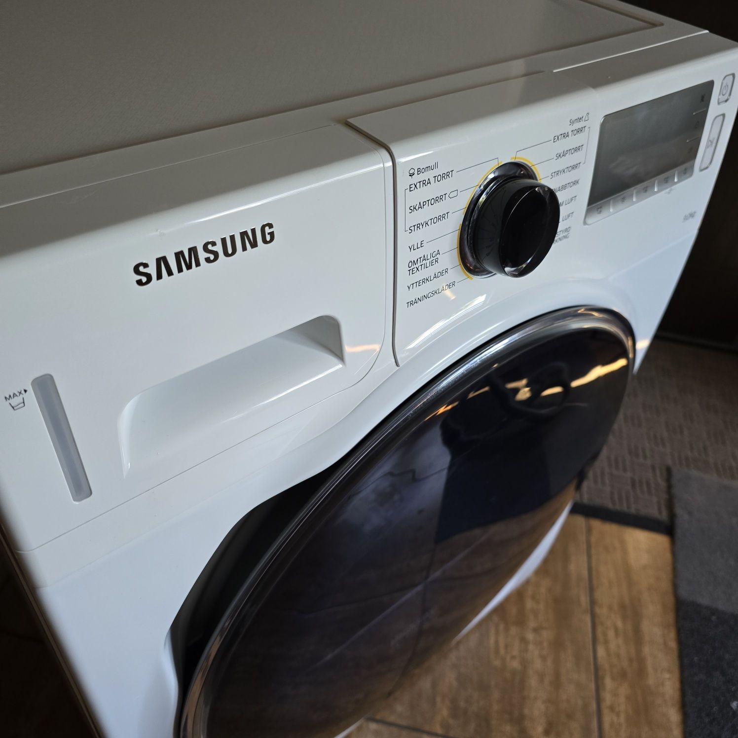 Suszarka kondensacyjna Samsung z pompą ciepła 9kg Smart Check kl A++