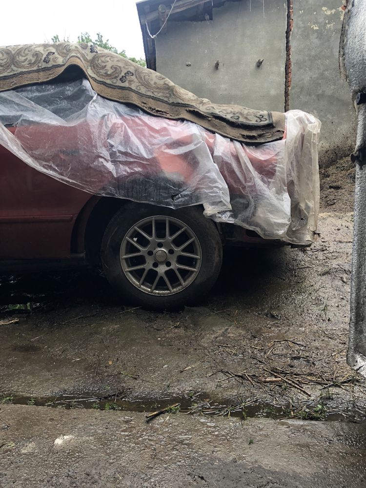 Audi A4B5 1,8 1996 рік 1200 цікавить обмін на мото або скутер
