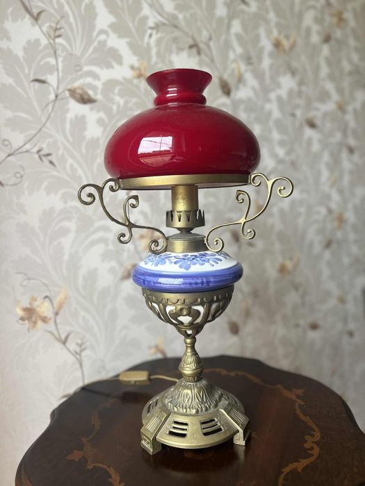 Lampa elektryczno-naftowa
