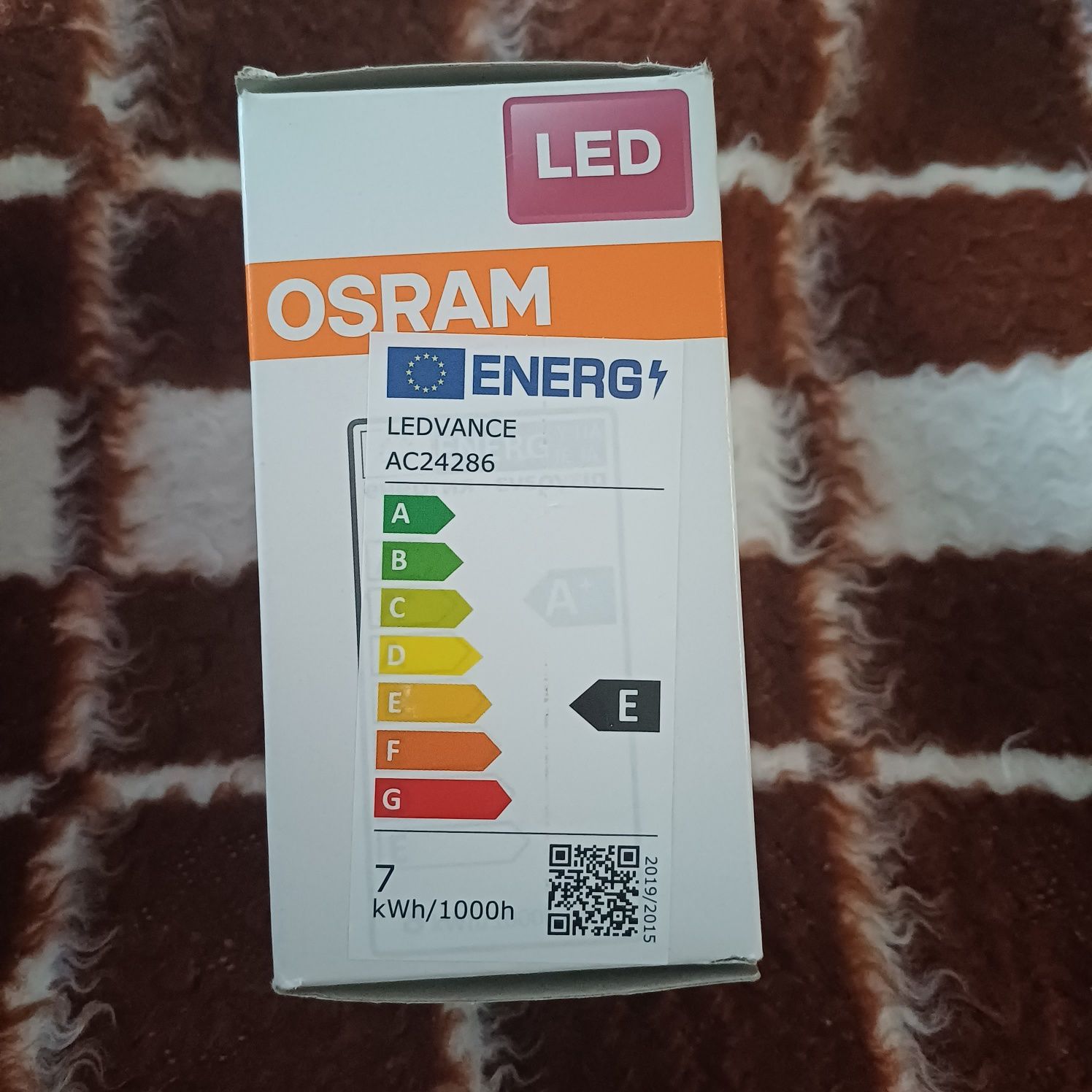 Żarówka led osram E 27