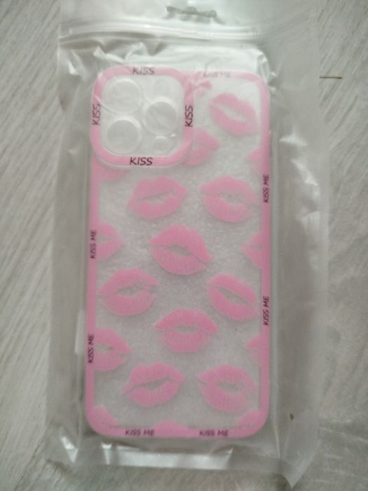 Sprzedam etui na iPhona 13 pro max