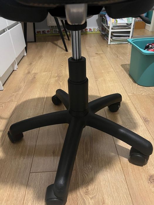 Obrotowe krzesło do biurka