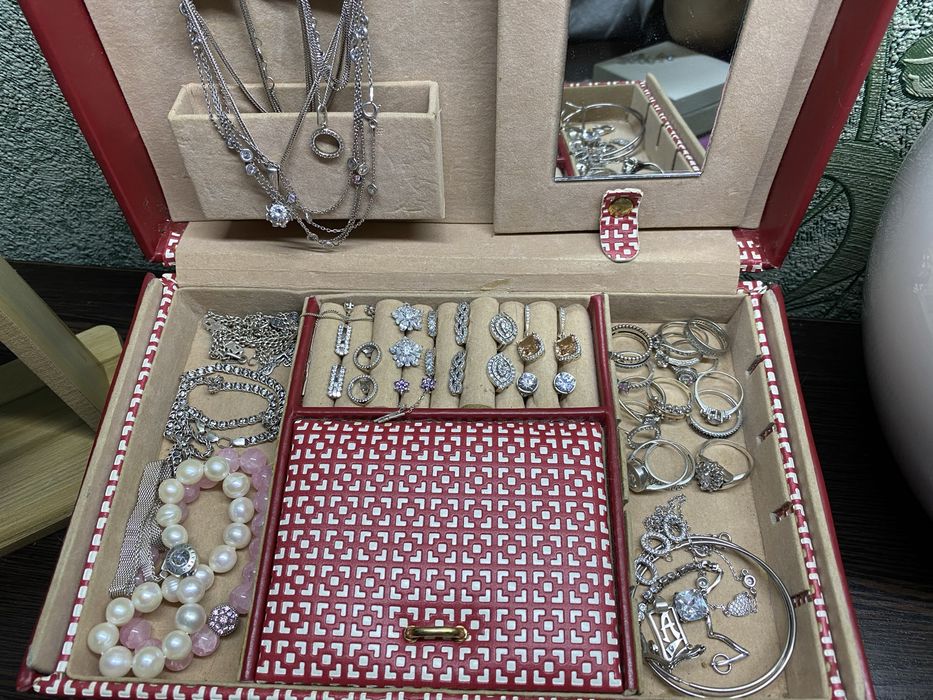 Серебро, серьги, цепочки, кулоны, браслеты, кольца