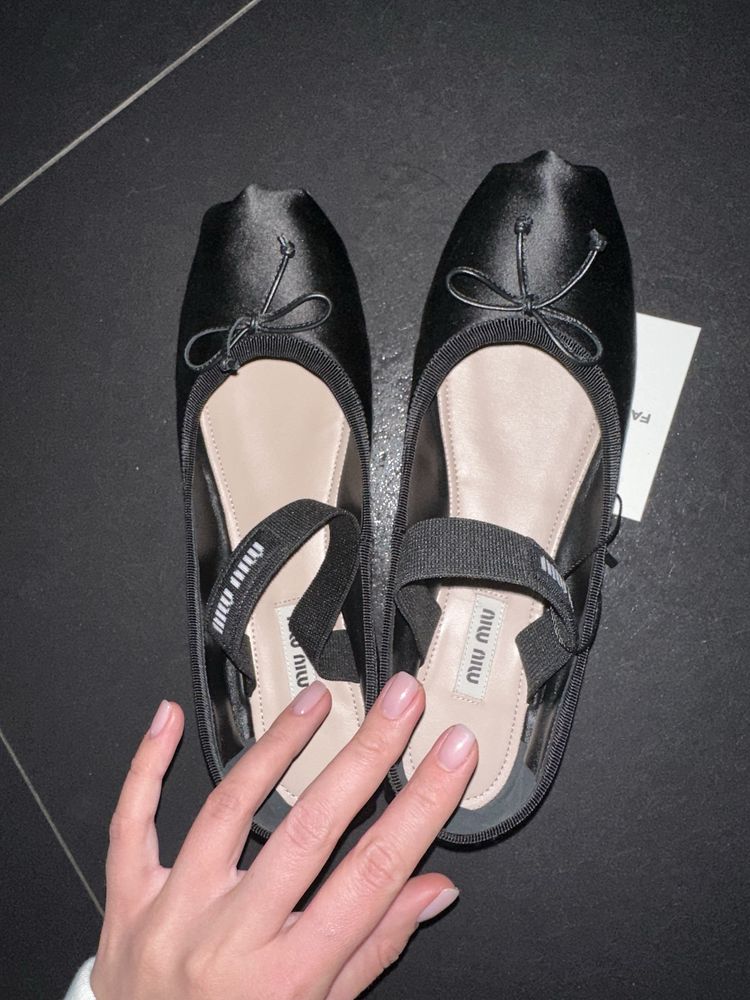 MIU MIU Satin ballet flats miumiu сатинові атласні балетки чорні