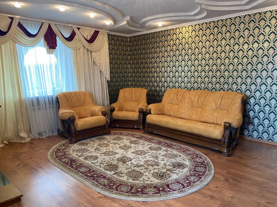 Перетяжка, изготовление мягкой мебели.