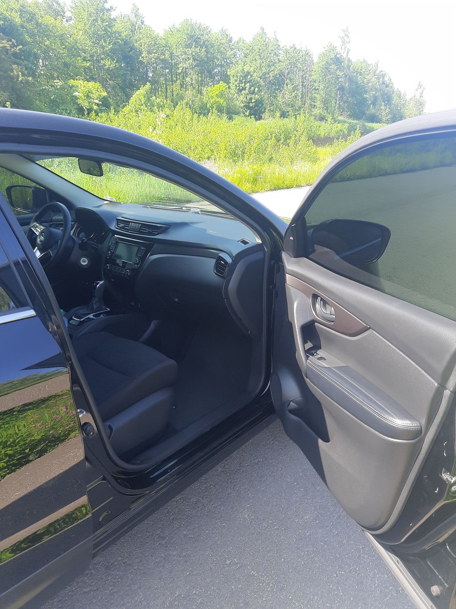Продам Nissan ROGUE SPORT