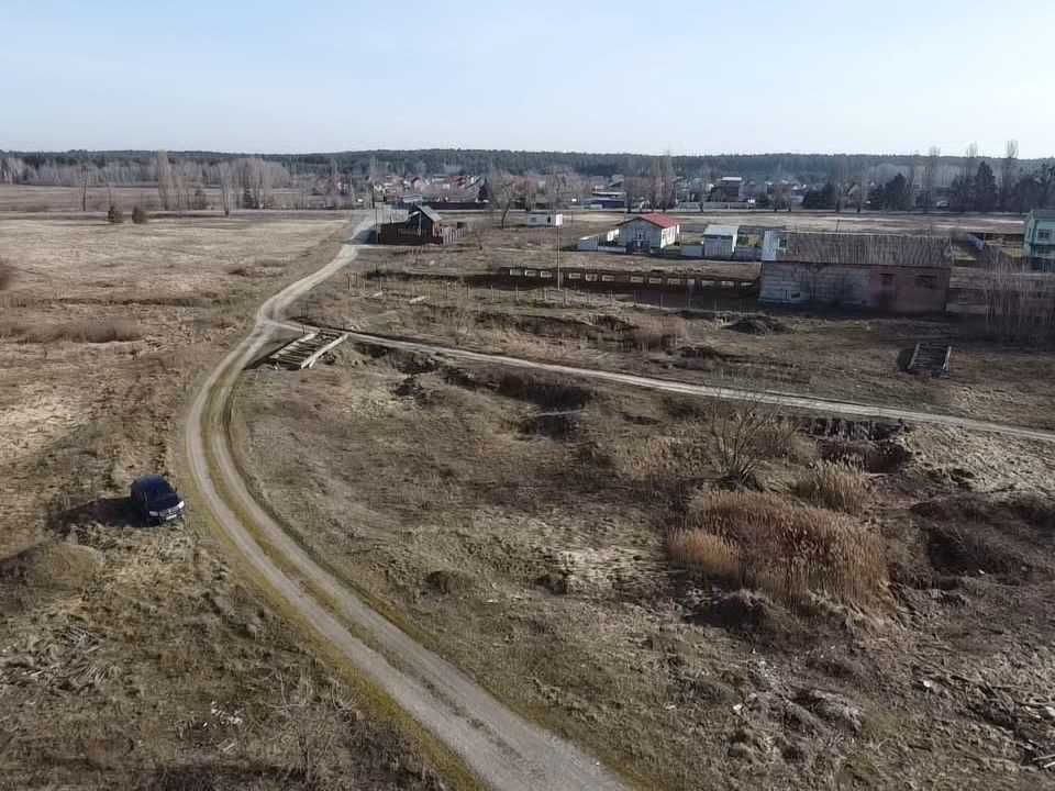 Рожни, ділянка 1га під лісом з виходом до озера