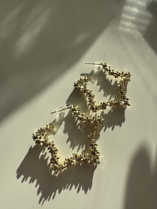 Сережки стильні різні