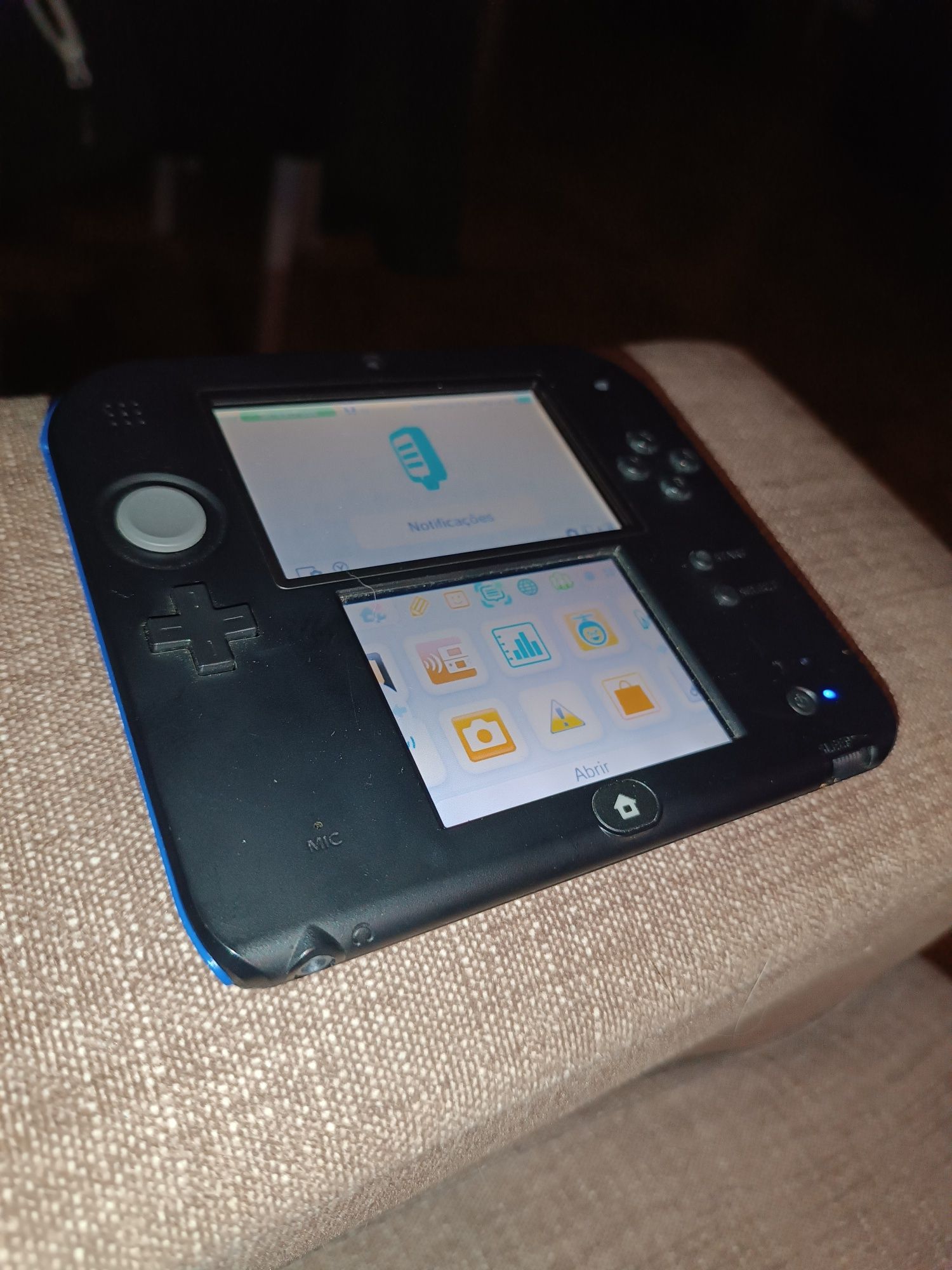 Nintendo 2DS azul