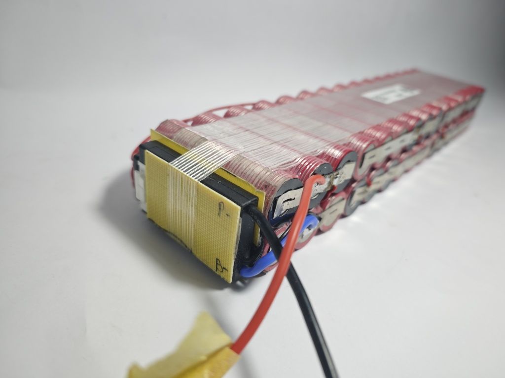 Li-ion аккумулятор 36V 14,4Ah из элементов Tesla 21700 с BMS DALY 20A