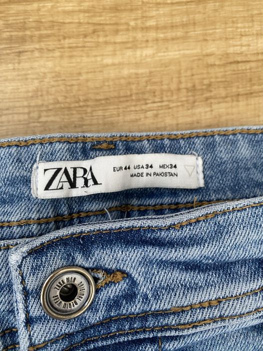 Spodnie jeansowe jeansy rurki Zara z dziurami 44