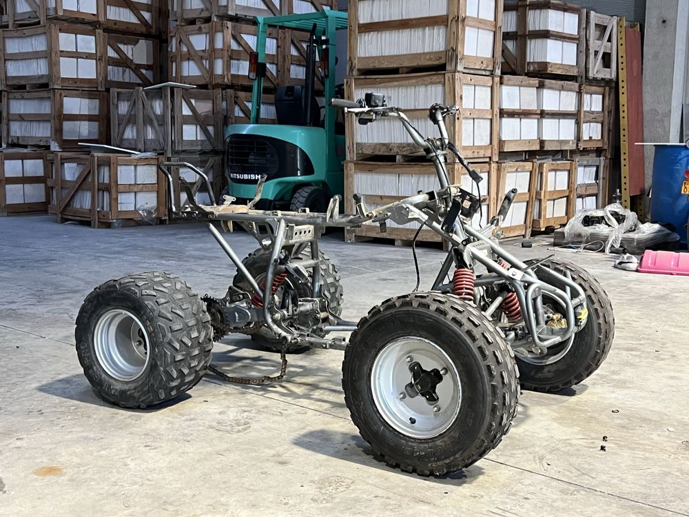 MOTO 4 (COM MOTOR DUMA FAZER 600 4 CILINDROS)