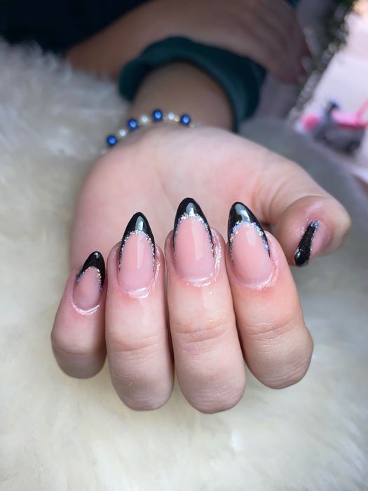 Serviços de Estética - zona Sesimbra - Unhas, Pestanas, Laser, outros