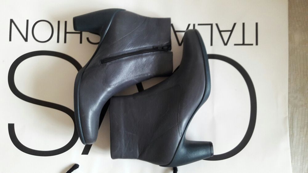 Чоботи напівчоботи жіночі шкіряні р. 42 ЕССО