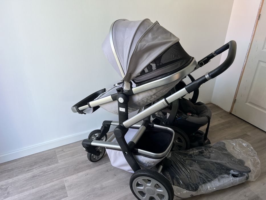 Carrinho de Bebé Trio com Isofix da marca Joolz BeSafe