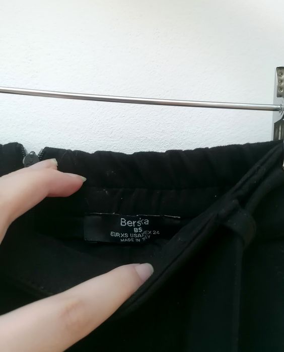 Minissaia Preta de Pele de Pêssego