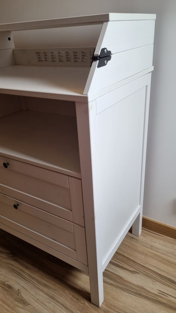 Trocador/cómoda Sundvik Ikea
Trocador/cómoda