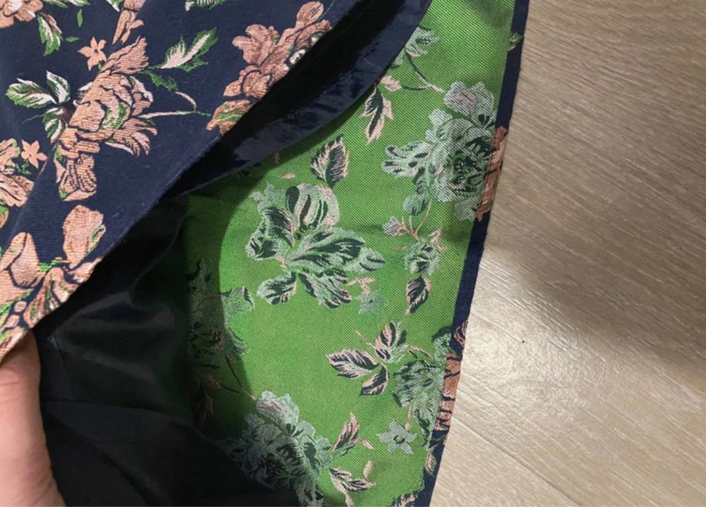 granatowa czarna spódnica mini z wzorem kwiatów kolorowa nowa