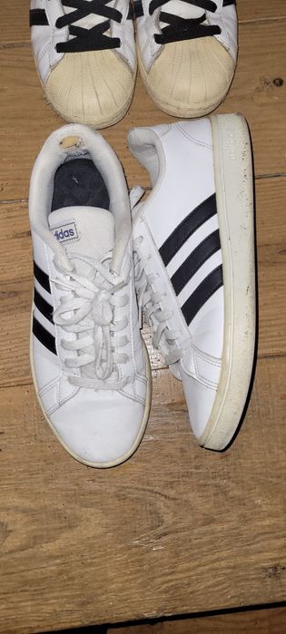 Conjunto de ténis de marca