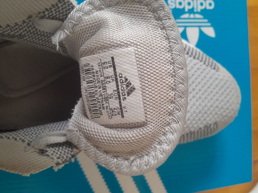 Продам кросівки Adidas оригінальні