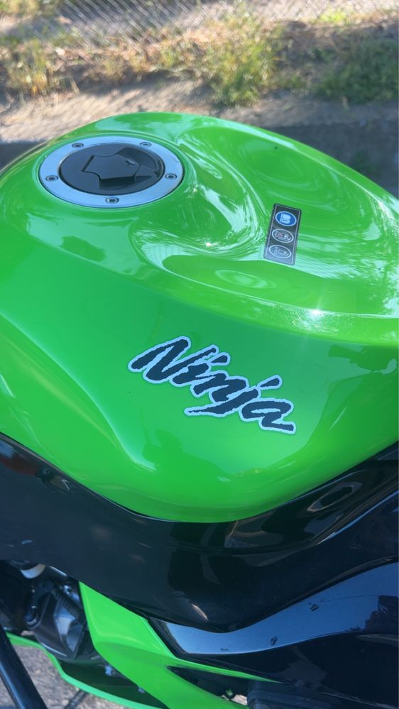 Kawasaki zx6r 636