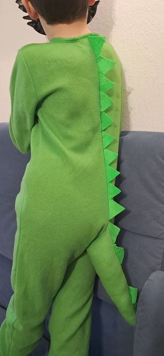 Strój dinozaura lub smoka z maską.