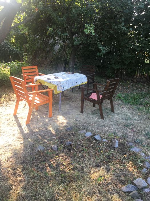 Продам 2х поверх. будинок з участком  10 сот.біля метро Перемога