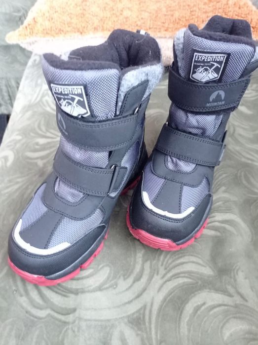 Зимове взуття для хлопчика