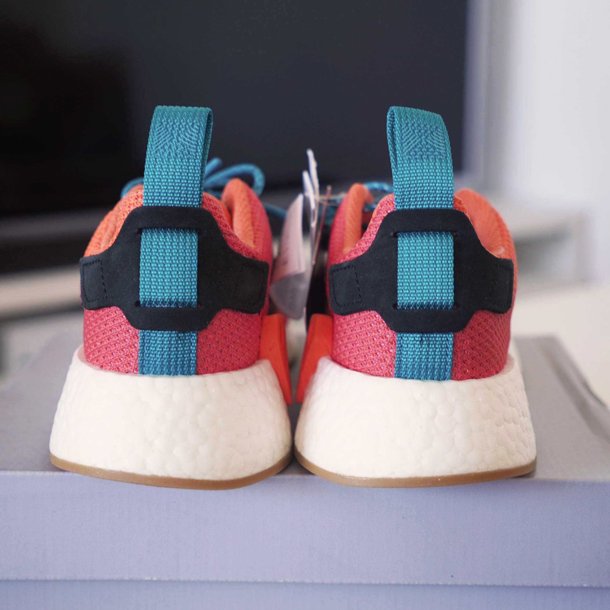 Buty Adidas NMD R2 - czerwone - r. 38 - oryginalne