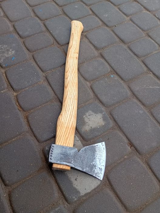 Stara kuta siekiera średnia 1,2kg / 69cm jesion