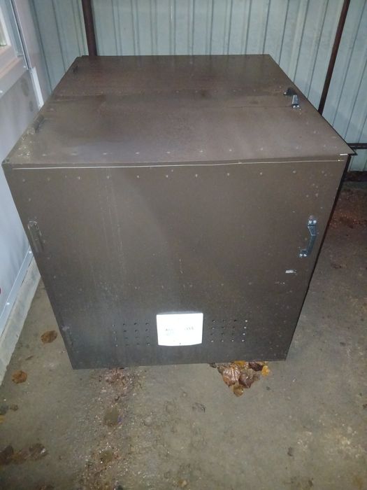 Дизельстанция в коробі