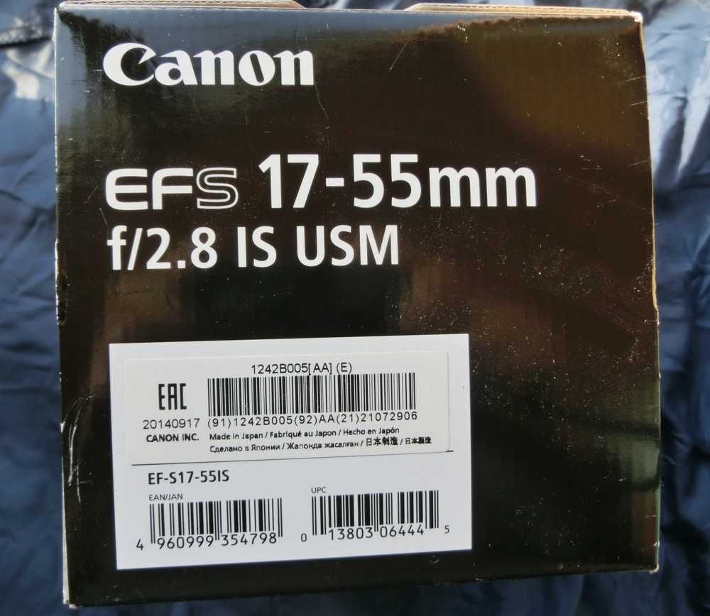 Canon EF-S 17-55mm 1:2.8 IS USM .