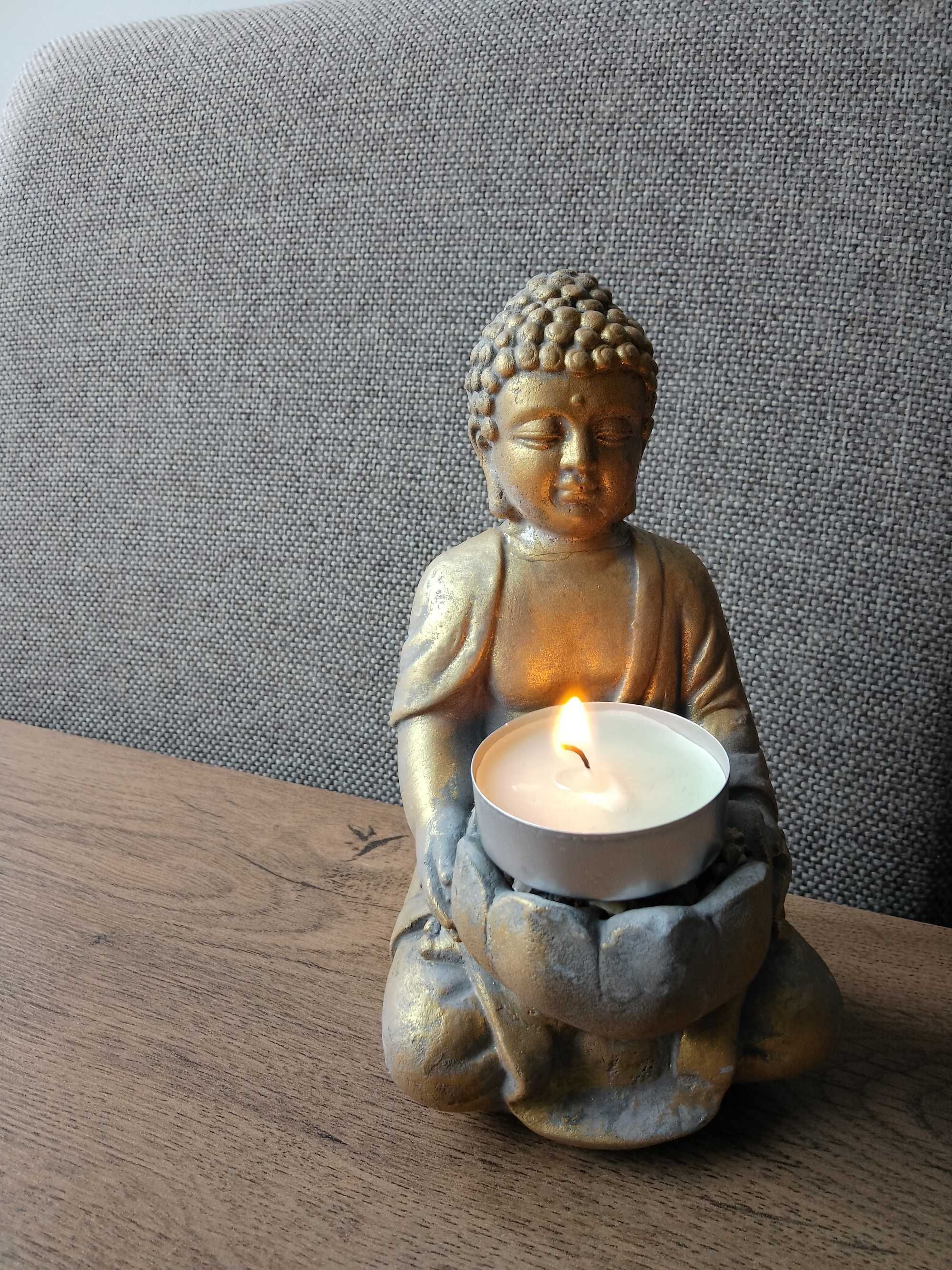 Budda figurka świecznik 14,5cm złoty