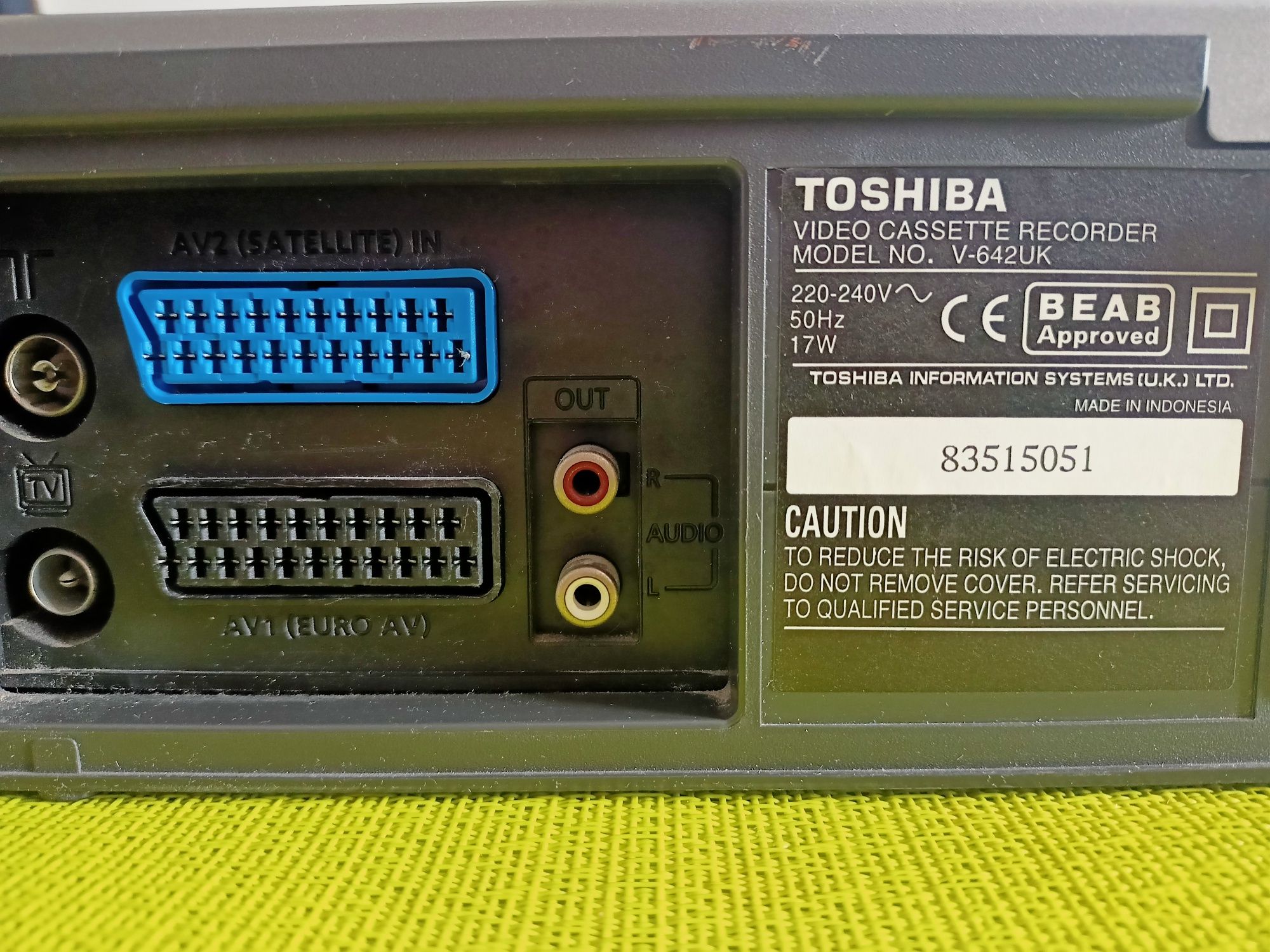 Odtwarzacz VHS - TOSHIBA ( uszkodzony )