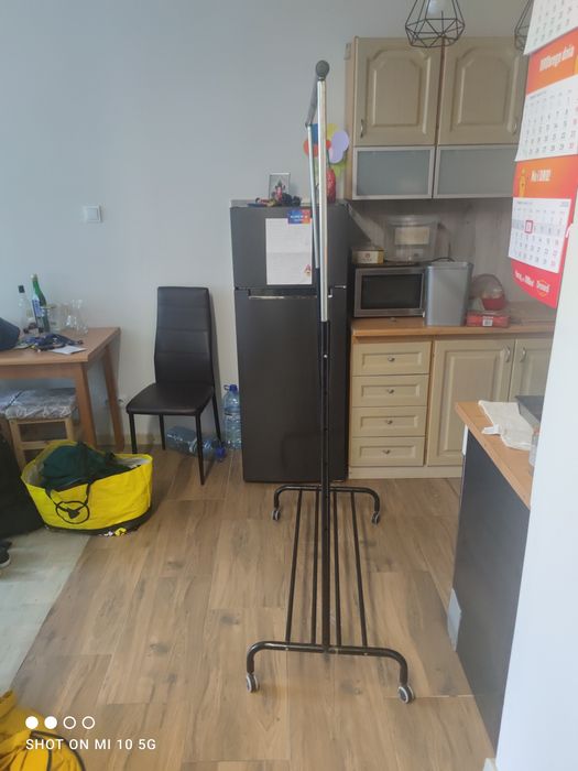 Duży wieszak stojący