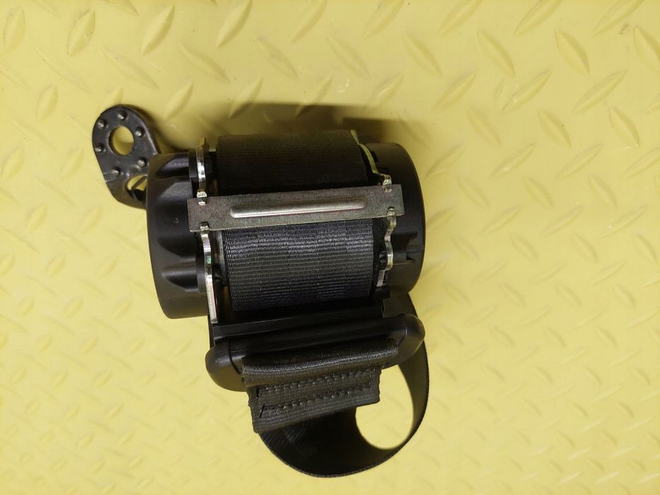 skoda rapid ii pasy bezpieczeństwa lewy tył 621372800d