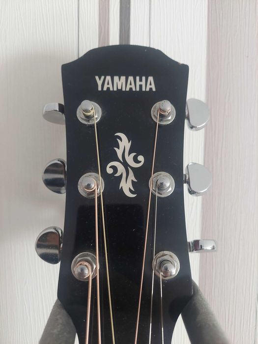 Guitarra acústica Yamaha APX500II