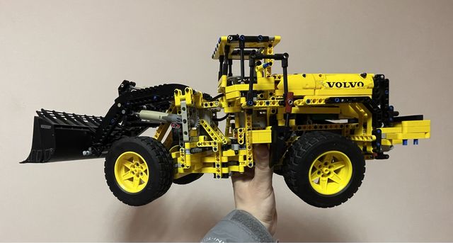 Конструктор Lego Technic, погрузчик Volvo L350F б/у