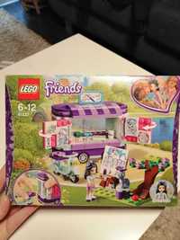 Lego Friends 41332 - Stoisko z rysunkami Emmy