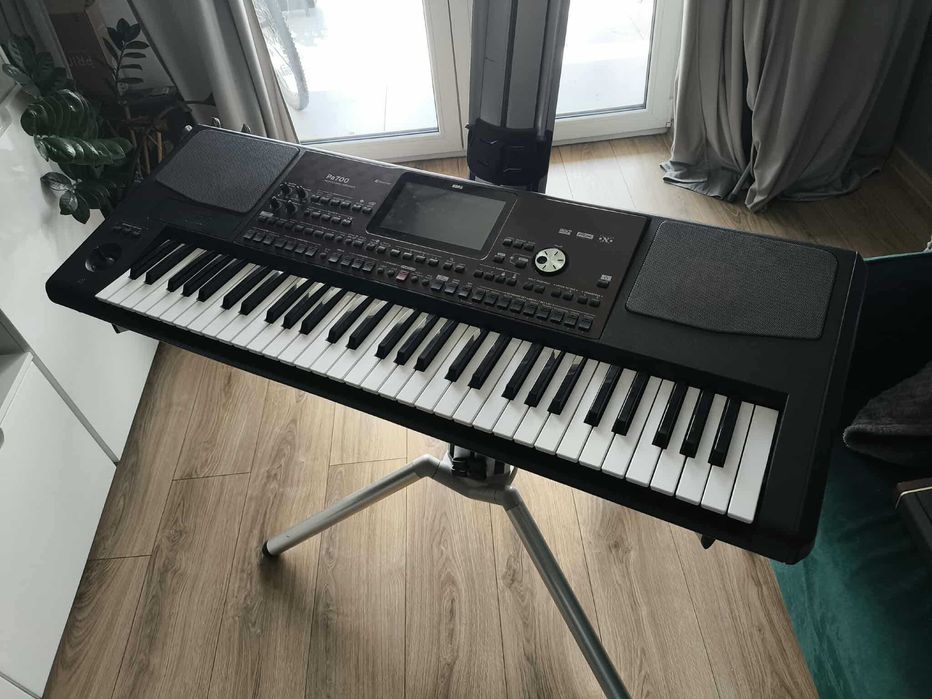 Aranżer Korg Pa700 + Twardy Case