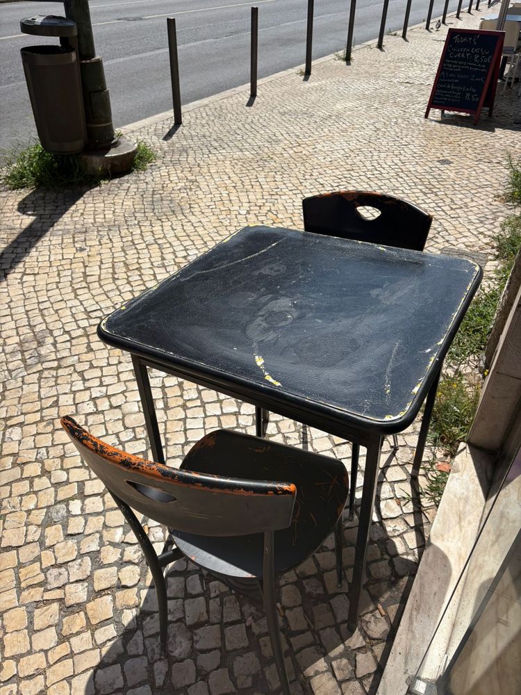 Jogo de Mesa com cadeira