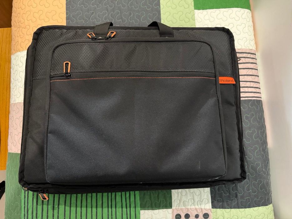 Controladora Mesa Mistura DJ Hercules Inpulse 500 + Case Rolland