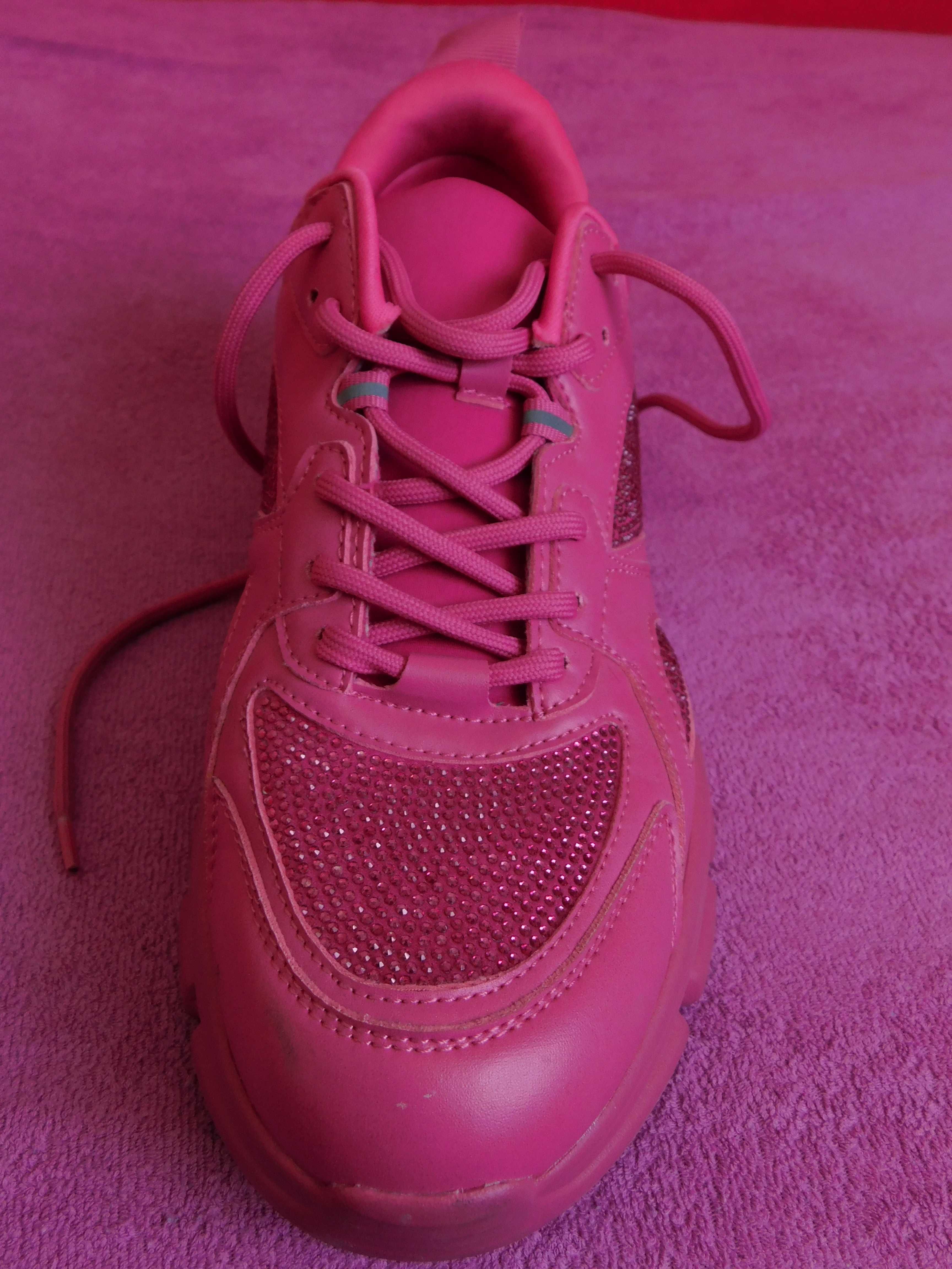 Buty damskie sportowe różowe 41 sneakersy Graceland
