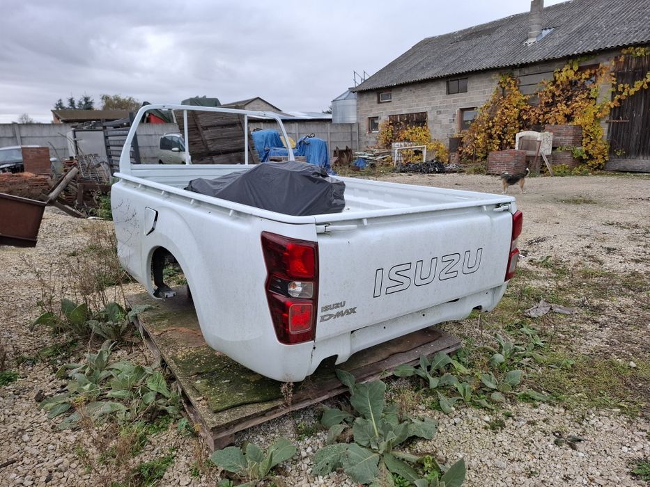 Isuzu d max paka nowa skrzynia ladunkowa hilux ranger dluga