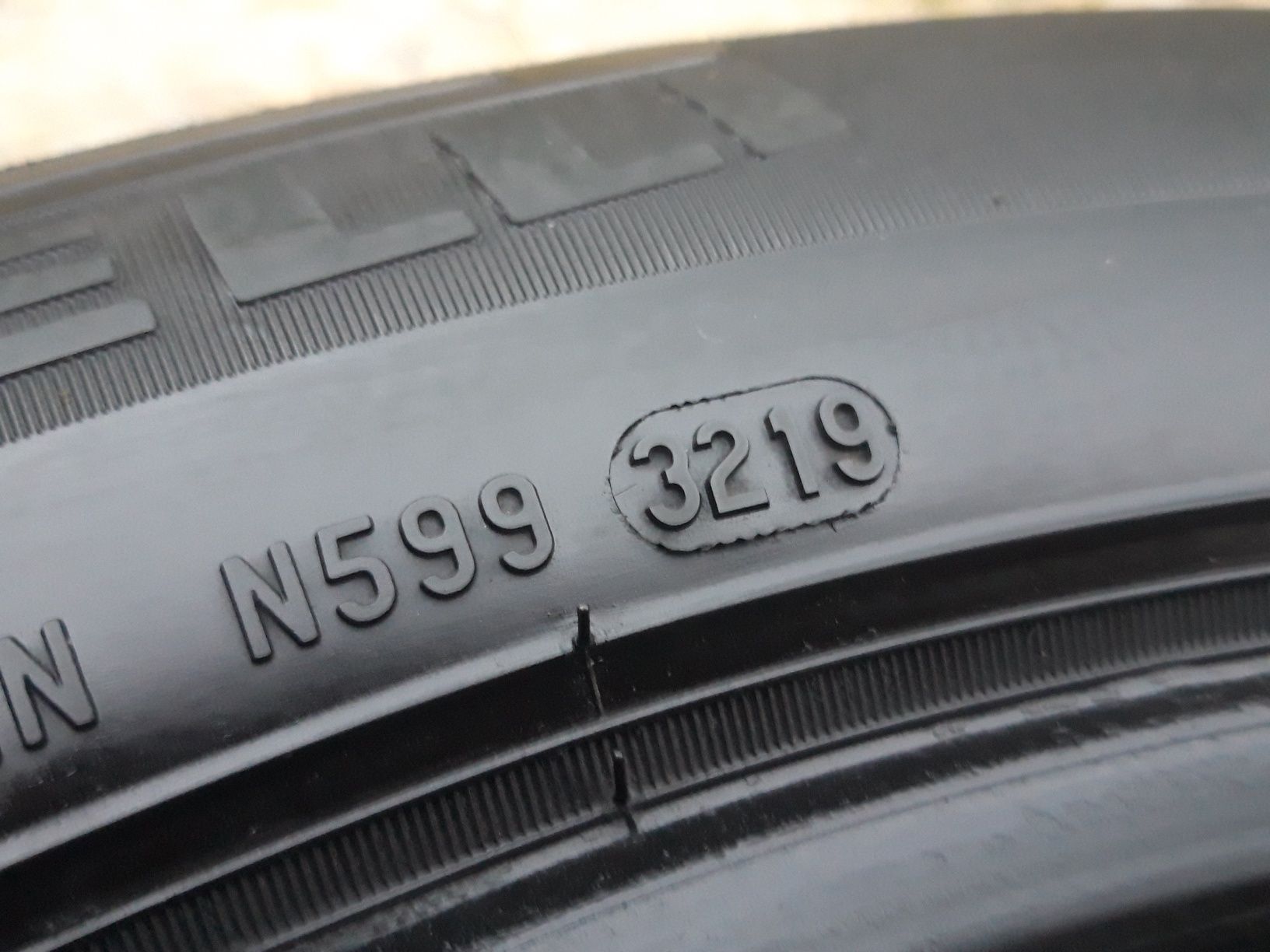 Новий 95% зимній  PIRELLI 225 55 17