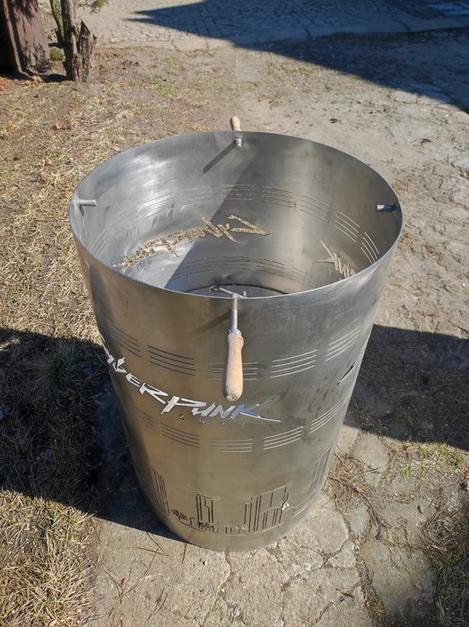 Cyberpunk palenisko - grill - koksownik