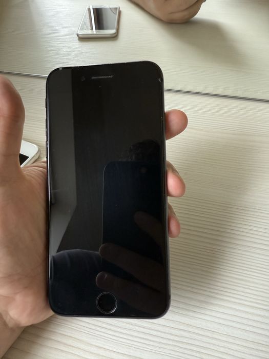Продам iphone 8 64gb black